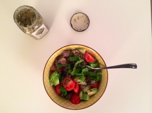 Voila. Lettuce base, meat mix on top, veggies = dinner.